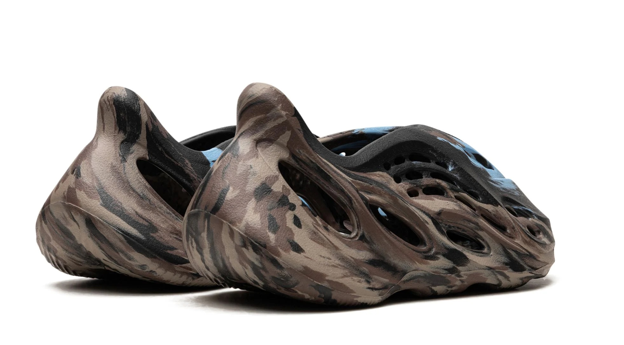 Yeezy Foam RNR 'MX Cinder' 2023