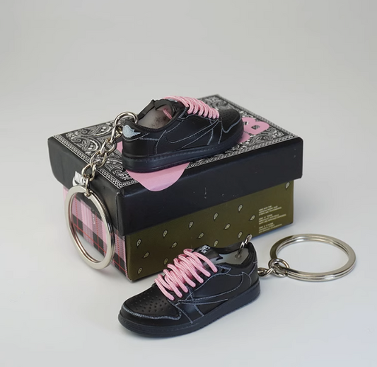 Sneaker Keychain : TS Triple Black