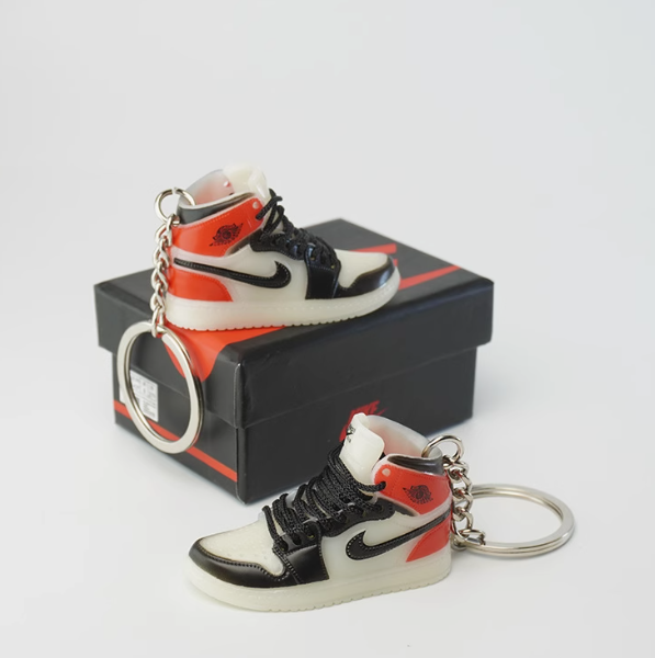 Sneaker Keychain : AJ1 Red