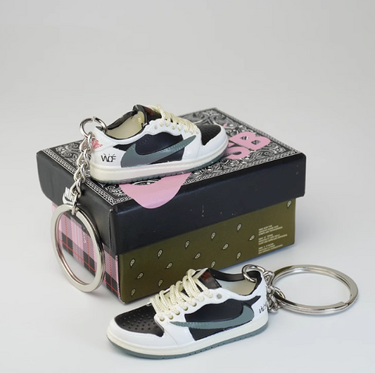 Sneaker Keychain : TS Olives