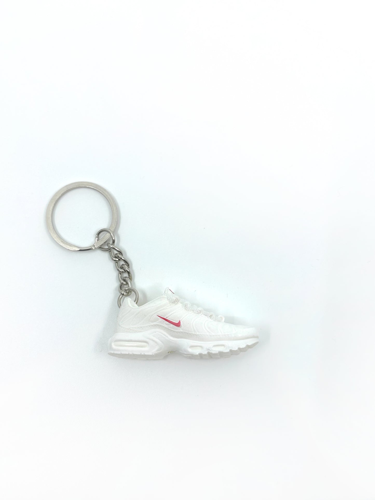 TN Keychain: White Supreme