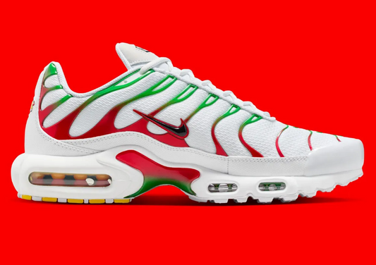 Nike Air Max Plus “Kelly Green” Brings World Cup Energy to a Classic ’90s Icon